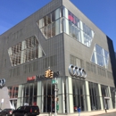 Audi Manhattan - Art Galleries, Dealers & Consultants