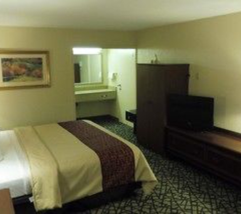 Red Roof Inn - Fredericksburg, VA