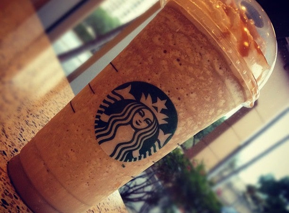 Starbucks Coffee - Aventura, FL