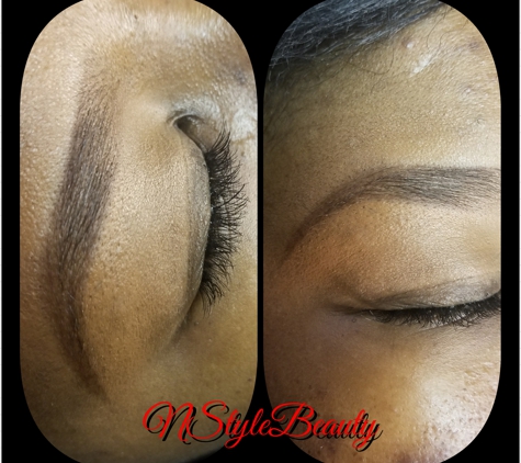 Rochelle Cooper inside The Salon at Shop One Studios - Tulsa, OK. Brows / lashes (clusters)