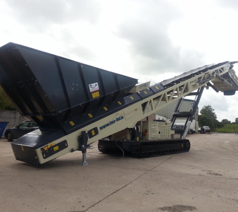 Crusher Screen Sales and Hire - Yatala, QLD. Track Mounted Pugmills & Silos