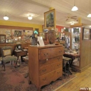 Holly's Main Street Antiques - Antiques