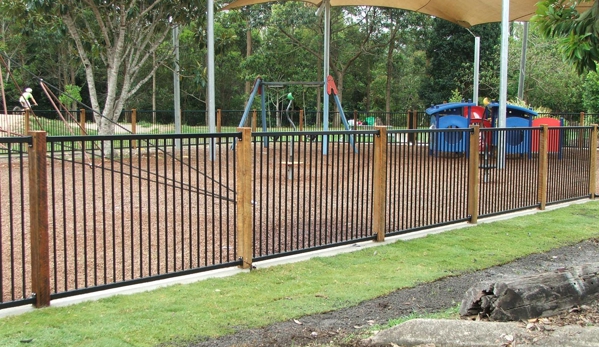 Fenceline (QLD) - Landsborough, QLD