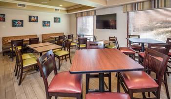 Best Western Plus Airport Inn & Suites - Oakland, CA