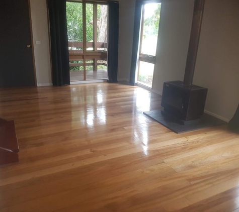 H&M Floors - Yarra Junction, VIC. Harry's beautiful work on my hardwood floors