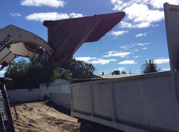 Julz Bobcat & Tipper - Broken Hill, NSW