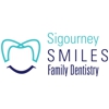 Sigourney Smiles gallery