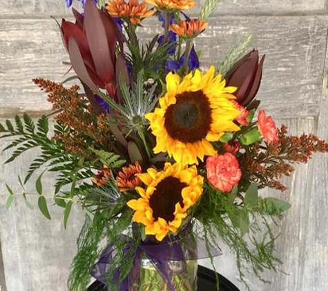 Sassy Stems Floral & Gift Boutique - Savanna, IL