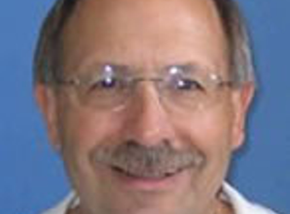 Dr. Louis J Avvento, MD - Riverhead, NY