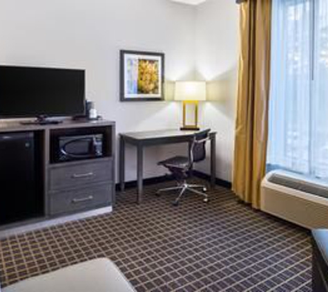 Best Western Plus Regency Park - Walker, LA