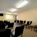 Days Inn & Suites by Wyndham DeSoto - Hotels