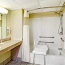 Super 8 by Wyndham Walterboro - Hotels