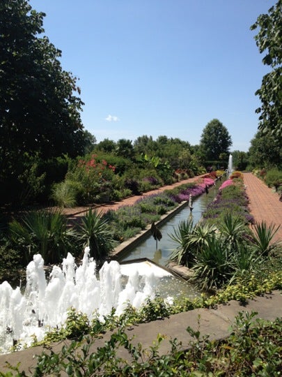 are dogs allowed in daniel stowe botanical garden