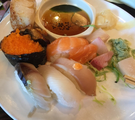 Poc American Fusion & Sushi Buffet - Hackensack, NJ