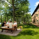Pointe Hotel & Suites And Conference Center