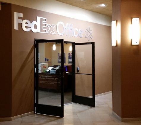 FedEx Office Print & Ship Center - Minneapolis, MN