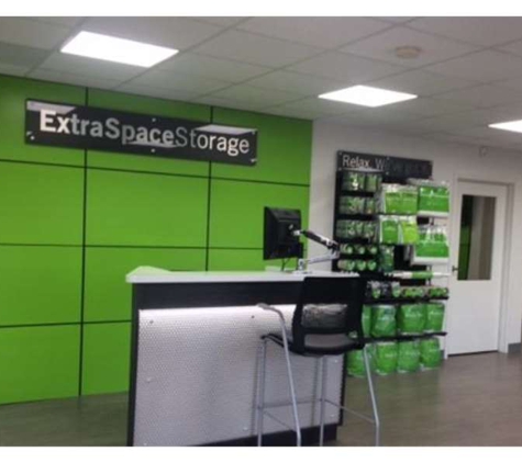 Extra Space Storage - Herndon, VA