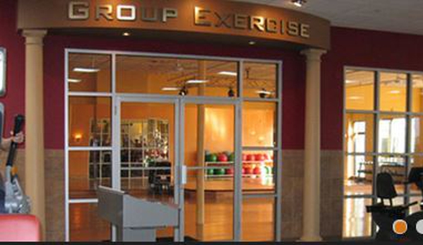 Gold's Gym - East Northport, NY