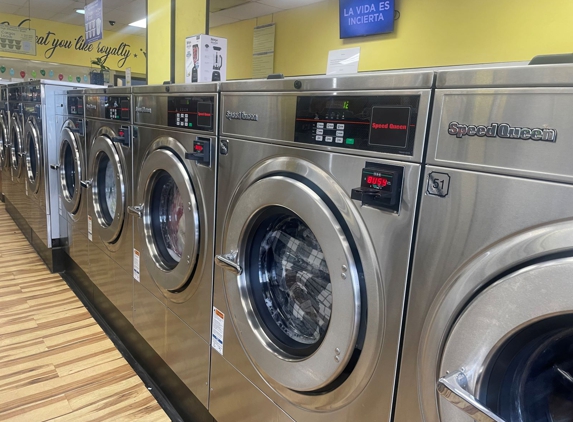 Crown Laundry - San Diego, CA. Large New Washers