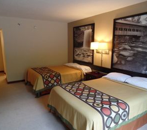 Super 8 by Wyndham Beaver Falls - Beaver Falls, PA