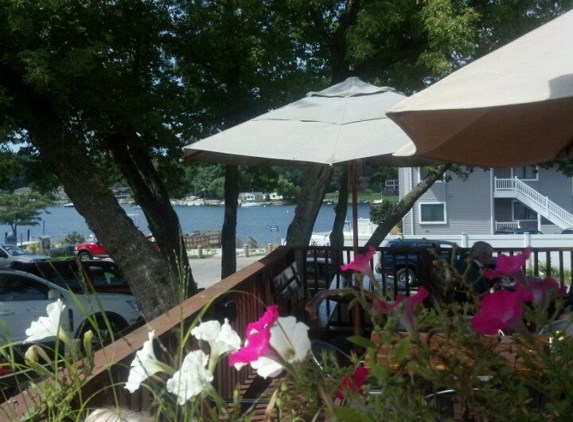 The Village Cafe and Pub - Pentwater, MI