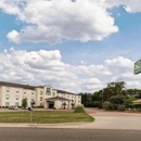 Quality Suites Huntsville Near University - Motels