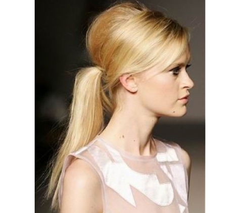 Headlines Hair & Beauty - Torquay, QLD