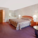 Super 8 by Wyndham Traverse City - Hotels