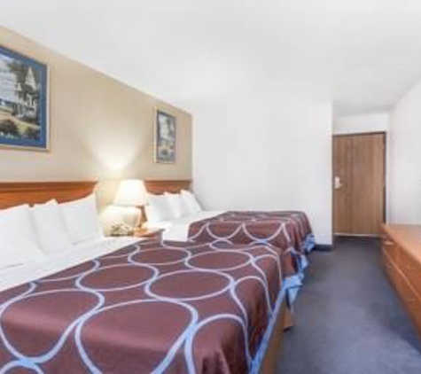 Super 8 by Wyndham Montgomery Maybrook - Montgomery, NY