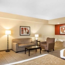 Comfort Suites Charleston West Ashley - Motels
