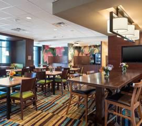 Fairfield Inn & Suites - San Marcos, CA