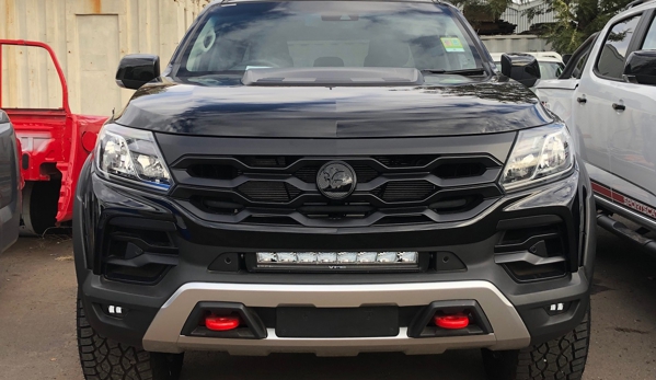 Robbie Cook Auto Electrical & Air Conditioning Pty Ltd MVRL49761 - Dubbo, NSW. Stedi Light Bar Installation