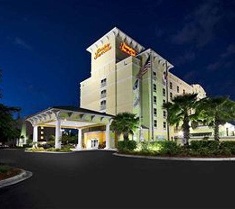 Hampton Inn & Suites Jacksonville Deerwood Park - Jacksonville, FL