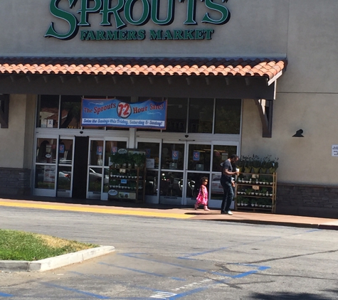 Sprouts Farmers Market - Valencia, CA. Store front