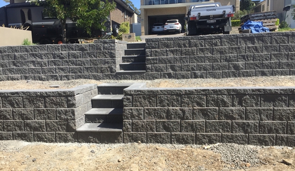 Les Blackburn Landscaping - Tingira Heights, NSW