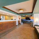 Quality Inn Near the Island Pigeon Forge - Motels
