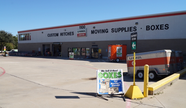 U-Haul Moving & Storage At Los Rios - Plano, TX