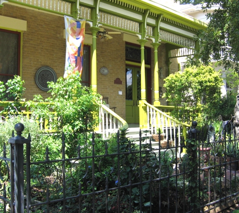 A Yellow Rose Bed & Breakfast - San Antonio, TX