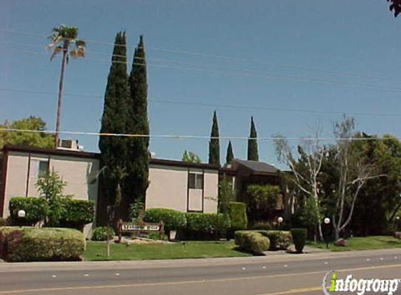 Marconi Oaks Apartments - Sacramento, CA