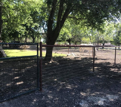 Camacho Fence Services - Sherman, TX