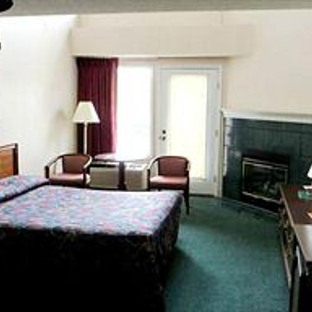 Mountain Melodies Inn & Suites - Pigeon Forge, TN