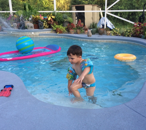 Pinch A Penny Pool Patio Spa - Palm Bay, FL. Beautiful crystal clear/clean water����