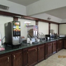 Super 8 by Wyndham Kingsville - Hotels