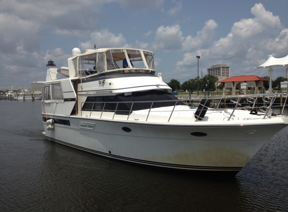La Dolce Vita Cruising Charters - Gulfport, MS