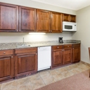 Days Inn & Suites By Wyndham Milford - Motels