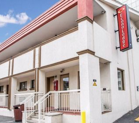 Econo Lodge - Fort Lee, NJ