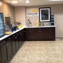 Days Inn by Wyndham Brooklyn Marine Park - Motels