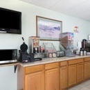 Super 8 by Wyndham Raton - Hotels