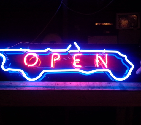 Carolina Custom Neon