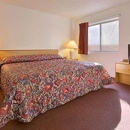 Super 8 by Wyndham Belen NM - Hotels